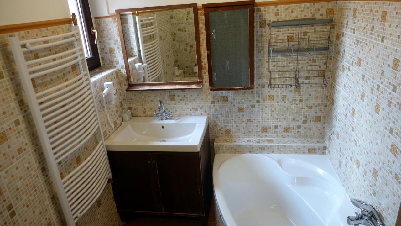 Pension Nest - Family Apartman Mosonmagyaróvár Exteriér fotografie